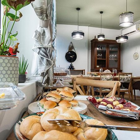 Epimoni B&B คาตาเนีย ภายนอก รูปภาพ